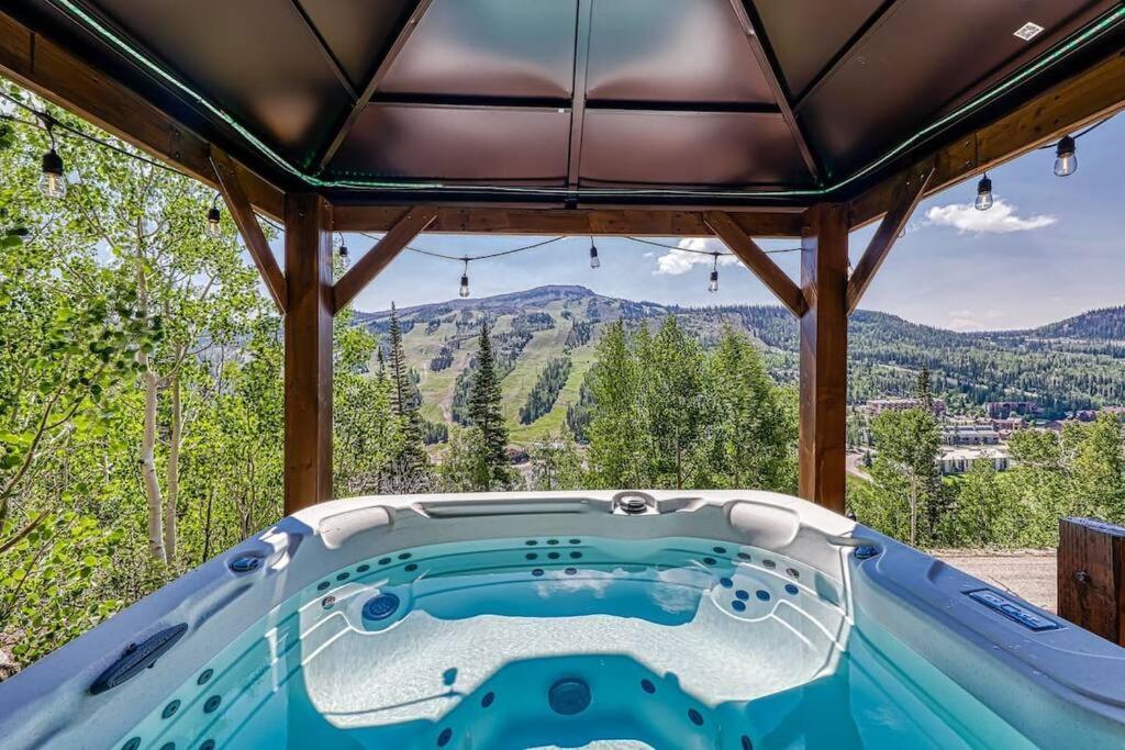 בריאן הד Spectacular Chalet Overlooking The Ski Slopes מראה חיצוני תמונה
